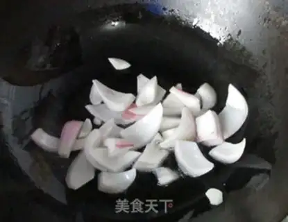 Make Curry potato chicken step 1