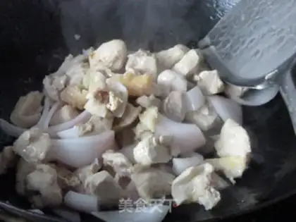 Make Curry potato chicken step 2