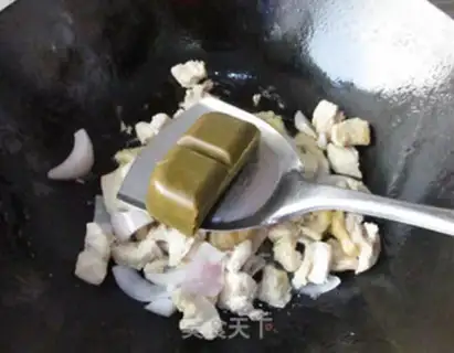 Make Curry potato chicken step 3