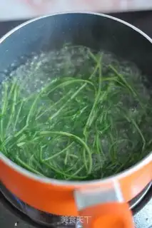 Make Spring garden sandwich step 0