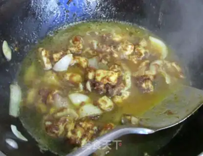 Make Curry potato chicken step 5