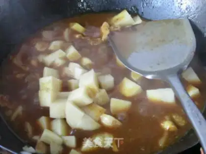 Make Curry potato chicken step 6