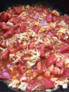 Make Tomato fried eggs step 7