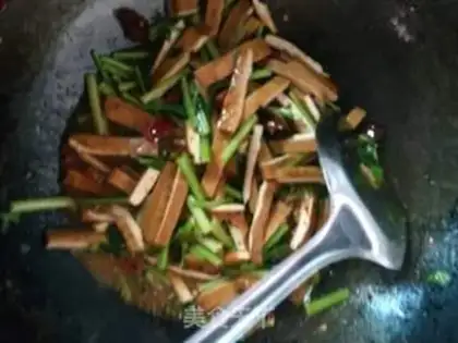 Make Celery fried dry step 7