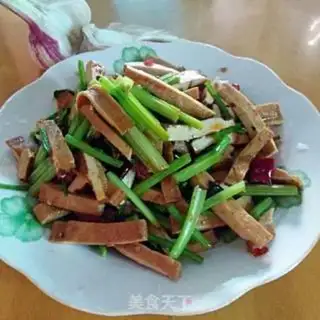 Make Celery fried dry step 8