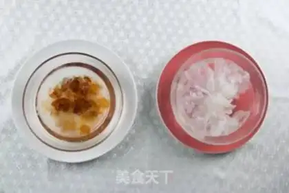 Make Peach and silver spoons step 1