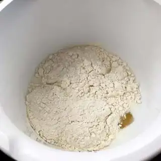 Make Black sesame macchia seed toast step 0
