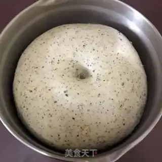 Make Black sesame macchia seed toast step 6