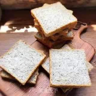 Make Black sesame macchia seed toast step 19