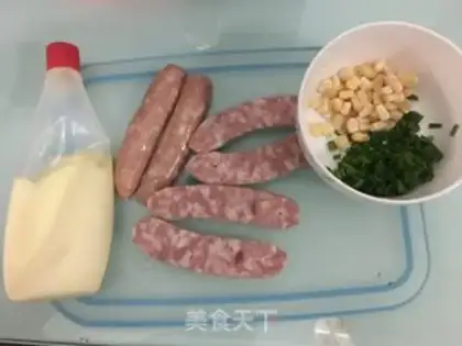Make Sausage salad bread step 4
