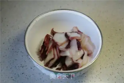 Make Roast octopus feet step 1