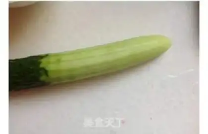 Make cucumber omelet step 1