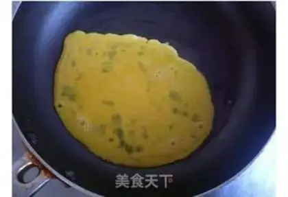 Make cucumber omelet step 4