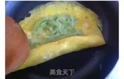Make cucumber omelet step 7