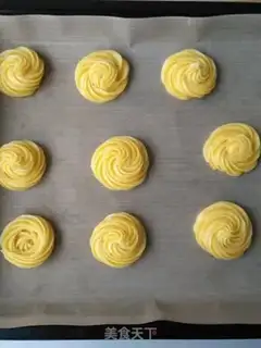 Make Salted caramel ice cream puff step 14