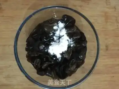 Make Spicy soup step 1