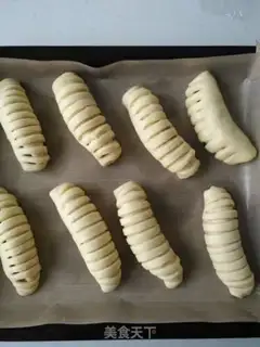Make Sausage rolls step 8