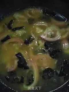 Make Tomato egg soup step 1