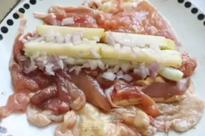 Make Chicken vegetable rolls step 3