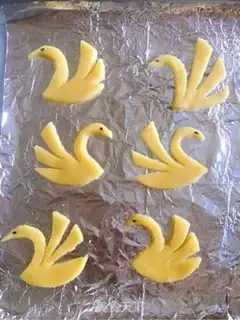Make Swan Love step 10