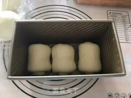 Make Chinese milked toast step 15
