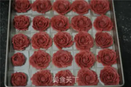 Make Almond rose cookies step 15