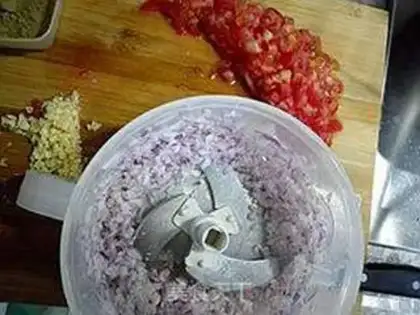 Make New Orleans chicken leg pizza step 11