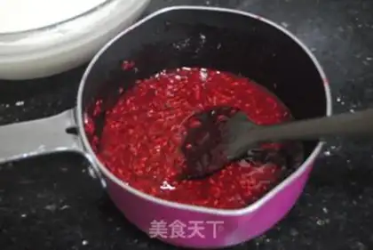 Make "Berry Loves Moose." step 5