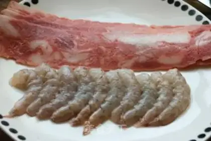 Make Bacon shrimp rolls step 0