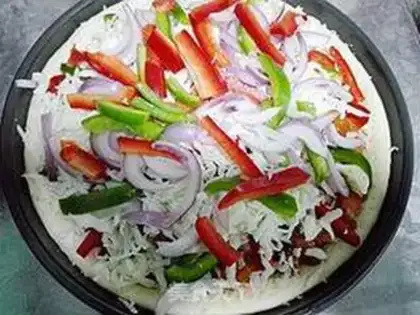 Make New Orleans chicken leg pizza step 22