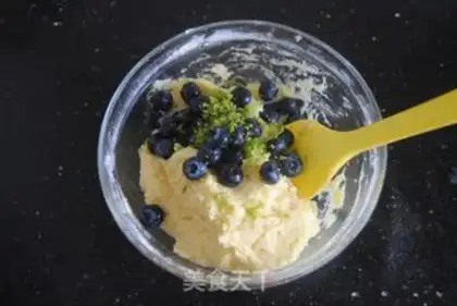 Make The blueberry poaching top step 10