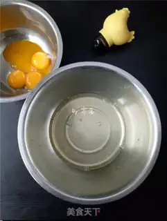 Make Strawberry cream cake step 0