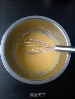 Make Strawberry cream cake step 4
