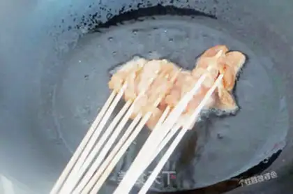 Make Sign the chicken step 4