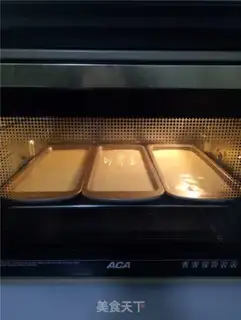 Make Strawberry cream cake step 11