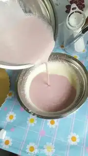 Make Strawberry Moose step 4
