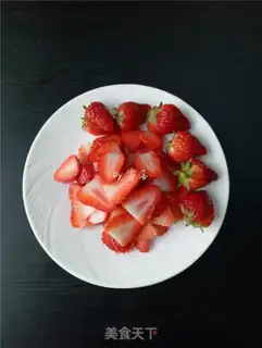 Make Strawberry cream cake step 13