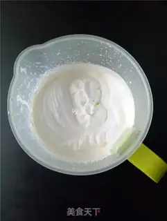Make Strawberry cream cake step 15