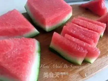 Make Watermelon pickles step 0