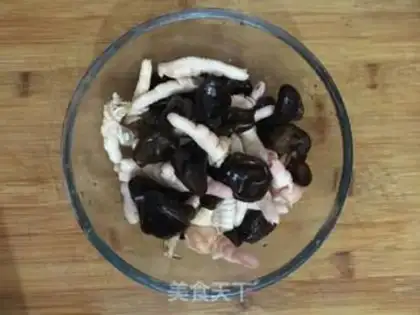 Make Wood-eared chicken feet step 7