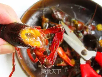 Make Spicy crawfish step 1