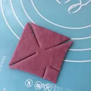 Make Chip orchid cookies step 7