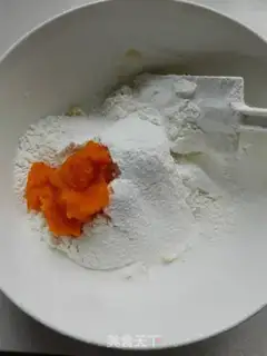 Make Pumpkin cookies step 2