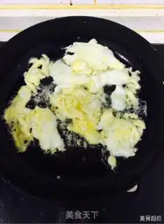 Make Tomatomic ear fried eggs step 2