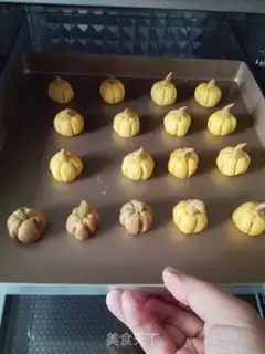 Make Pumpkin cookies step 9