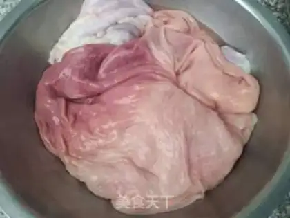 Make Lian Zin, the pig