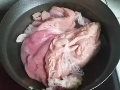 Make Lian Zin, the pig