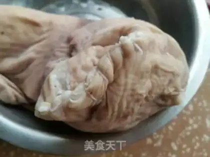 Make Lian Zin, the pig