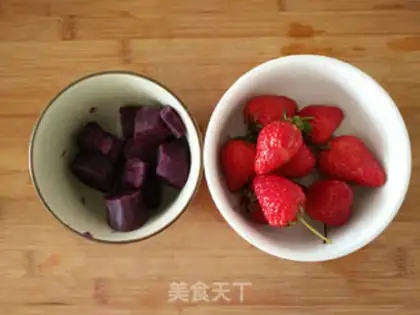 Make Strawberry potato shakes step 1