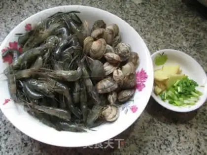 Make Flaming clams and shrimp step 0